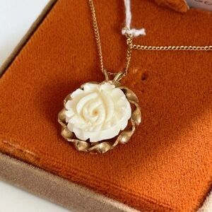 VINTAGE  14K GF GOLD FILLED JEWELRY ROSE FLOWER NECKLACE